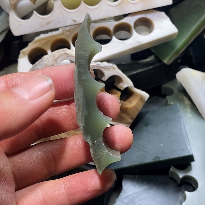 和田玉未镶嵌珠宝半成品