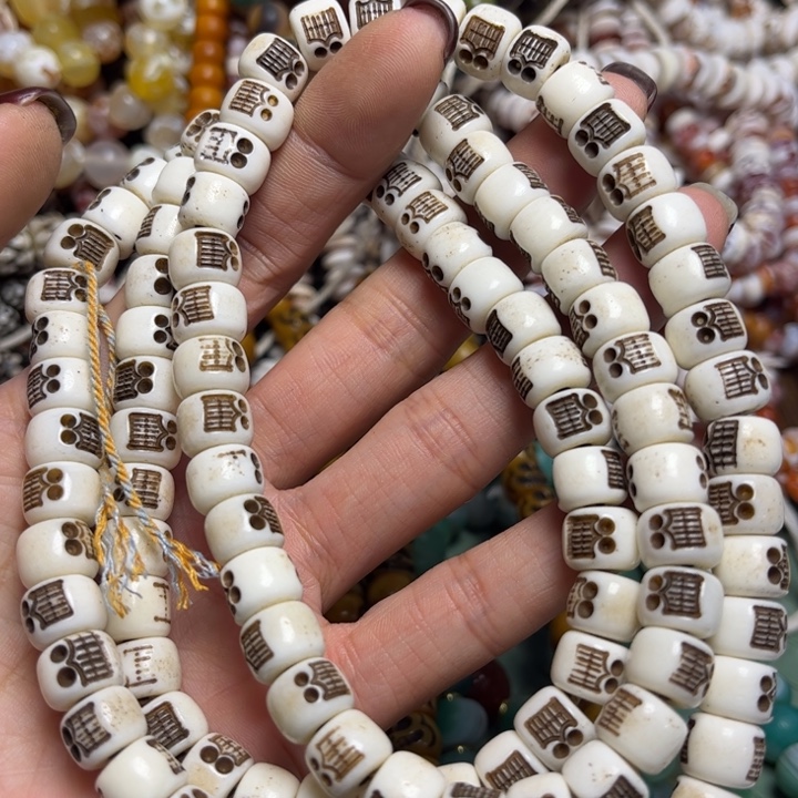 玻璃颈饰2541一条