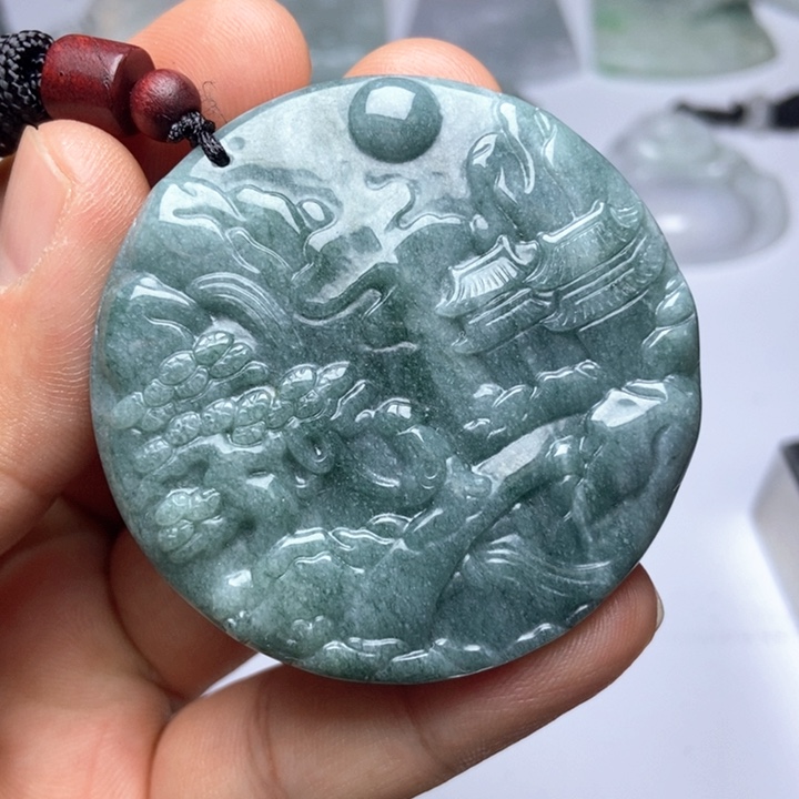 翡翠未镶嵌颈饰翡翠
