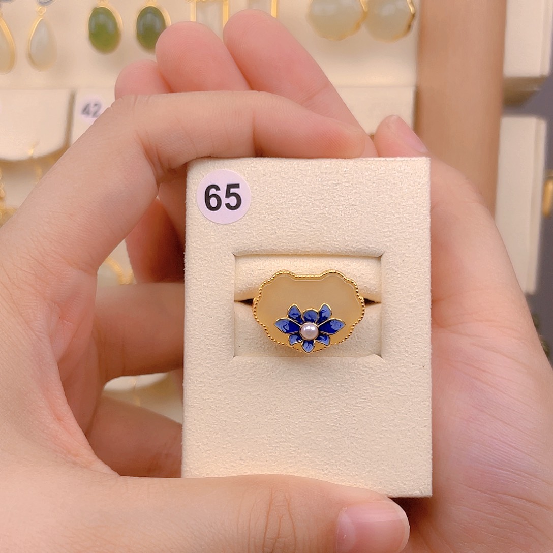 和田玉戒指银S925镀金镶嵌