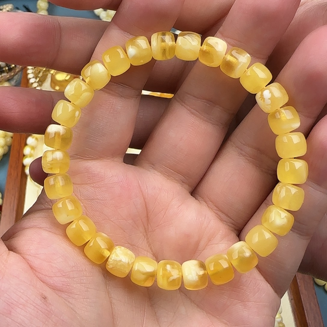未镶嵌琥珀手链8咪