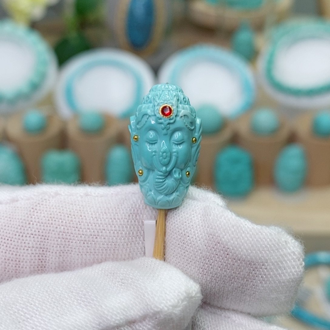 未镶嵌绿松石珠宝奇石