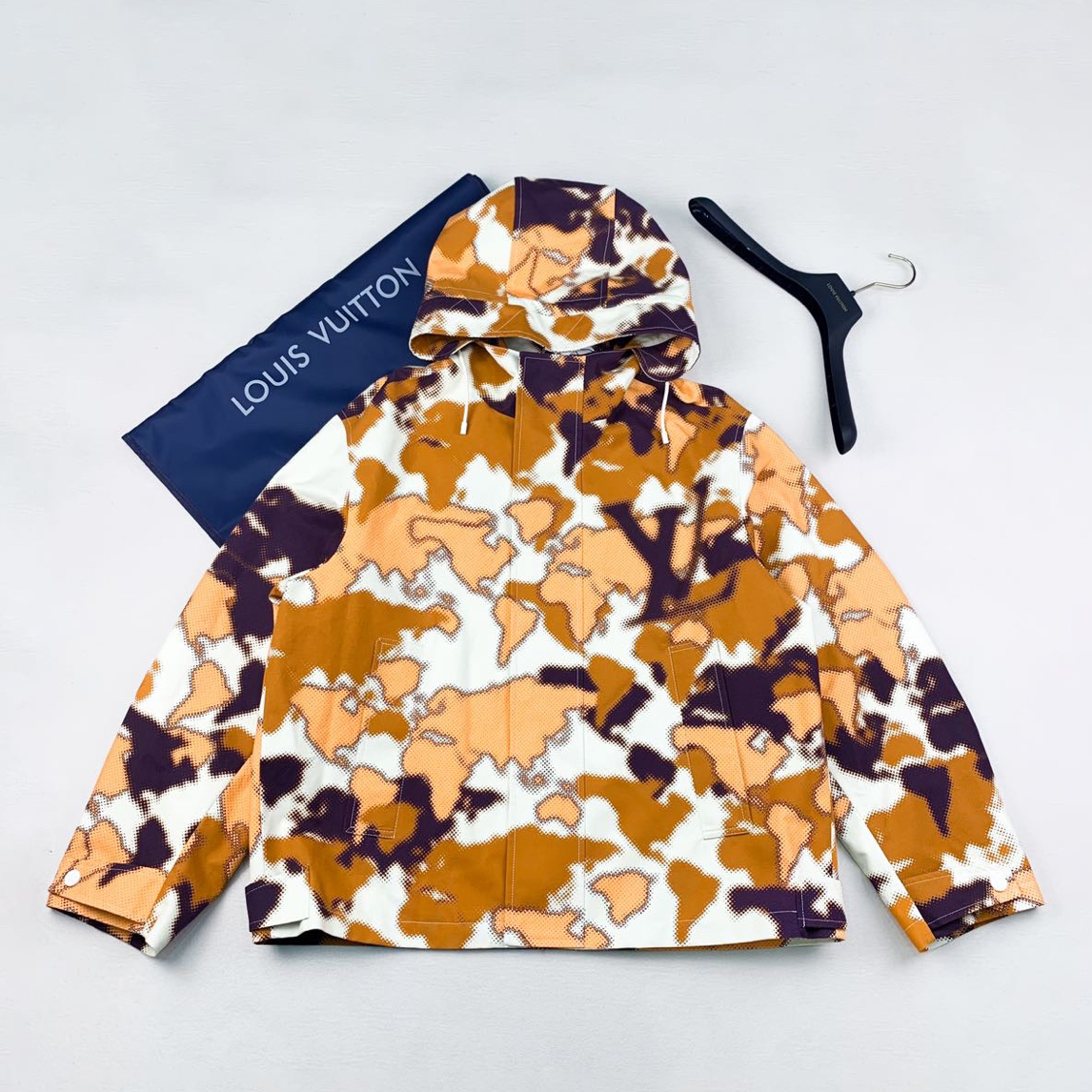 未使用 LouisVuitton/路易威登 lv迷彩logo夹克外套50码编xb5665