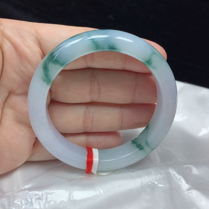 翡翠手镯未镶嵌正圈57.7