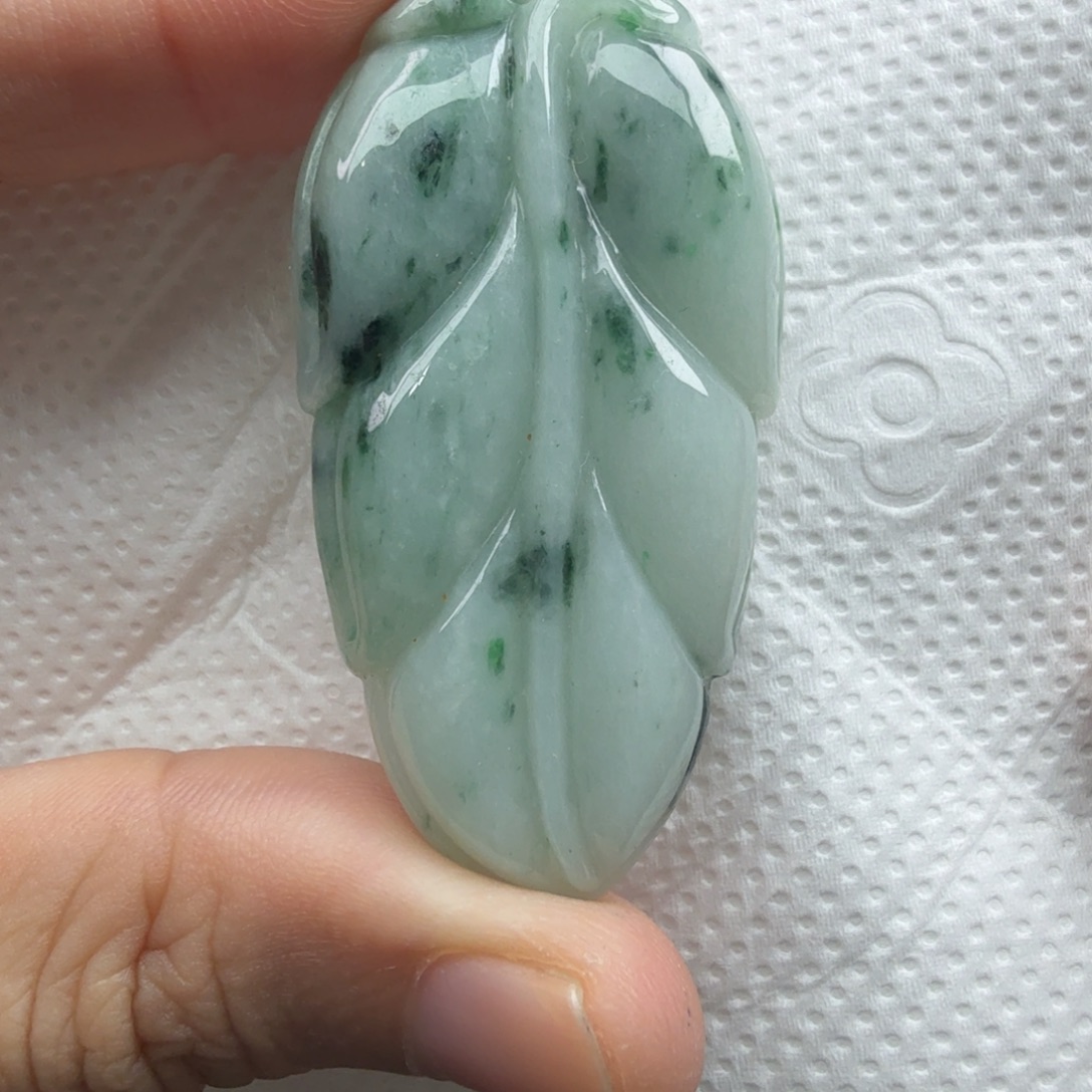 翡翠未镶嵌颈饰230