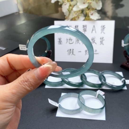 翡翠手镯未镶嵌吉*53尺寸