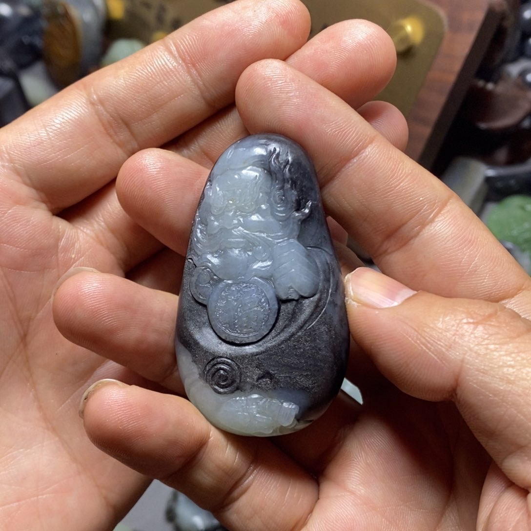 和田玉颈饰未镶嵌是*！