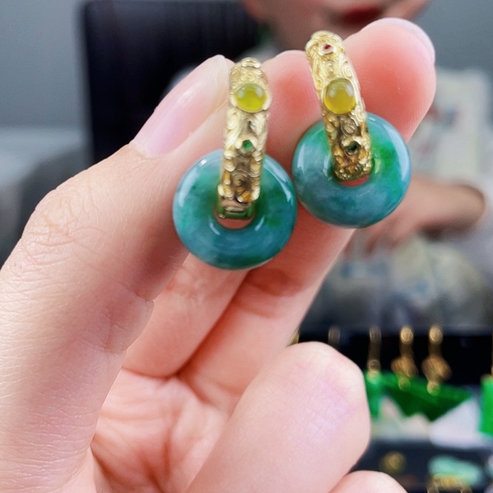 翡翠耳饰未镶嵌饰品