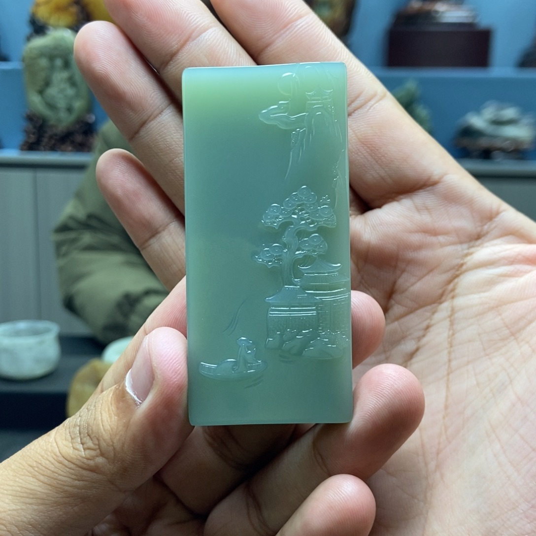 和田玉未镶嵌把件