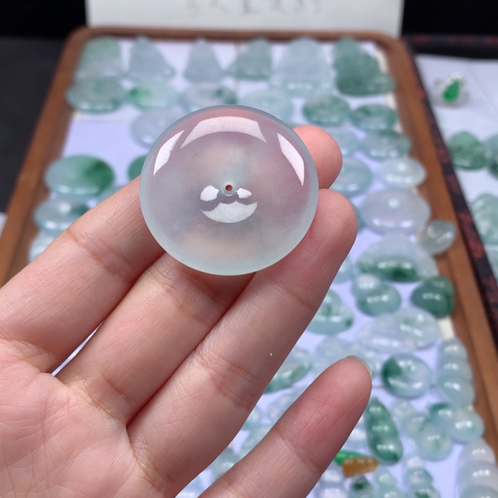 颈饰未镶嵌翡翠冰种大平安扣