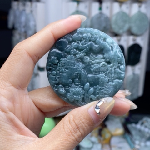 翡翠颈饰未镶嵌翡翠