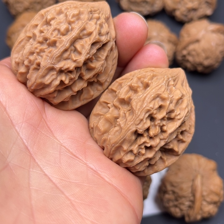 文玩核桃吊坠鸡心38