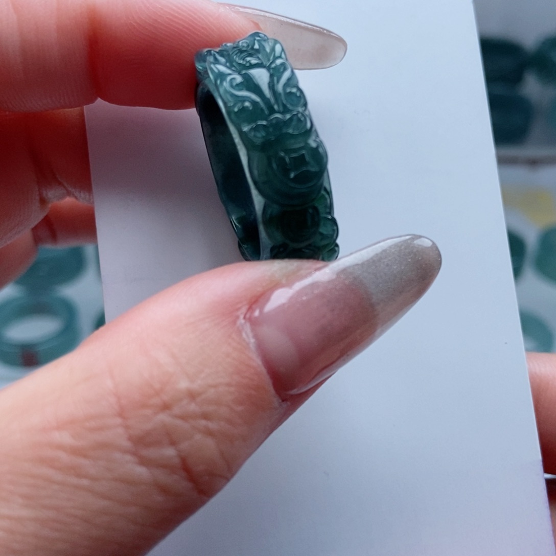 翡翠戒指未镶嵌翡翠