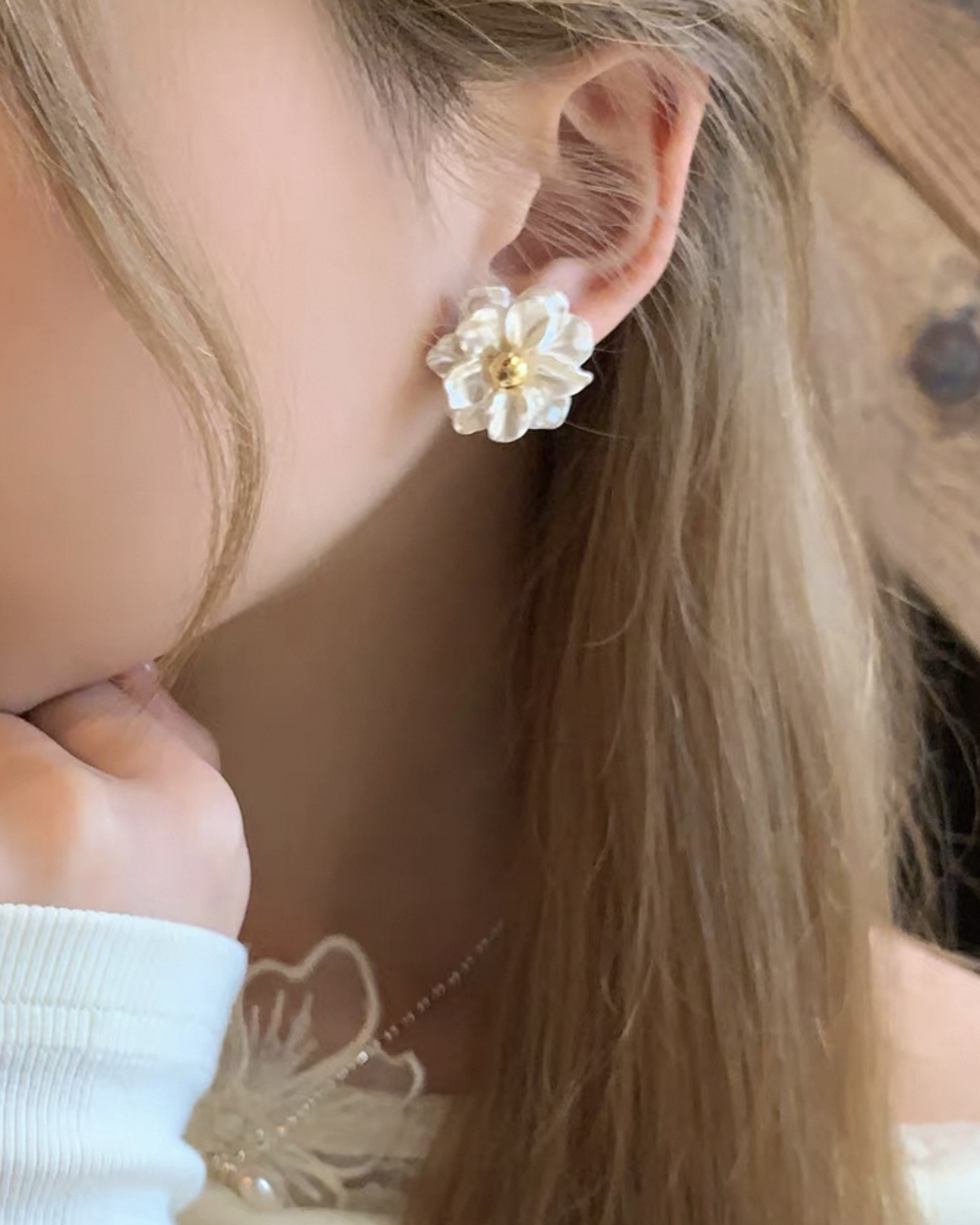 铜合金耳饰 A024 春季温柔山茶花朵耳环女轻奢小众高级感气质大气