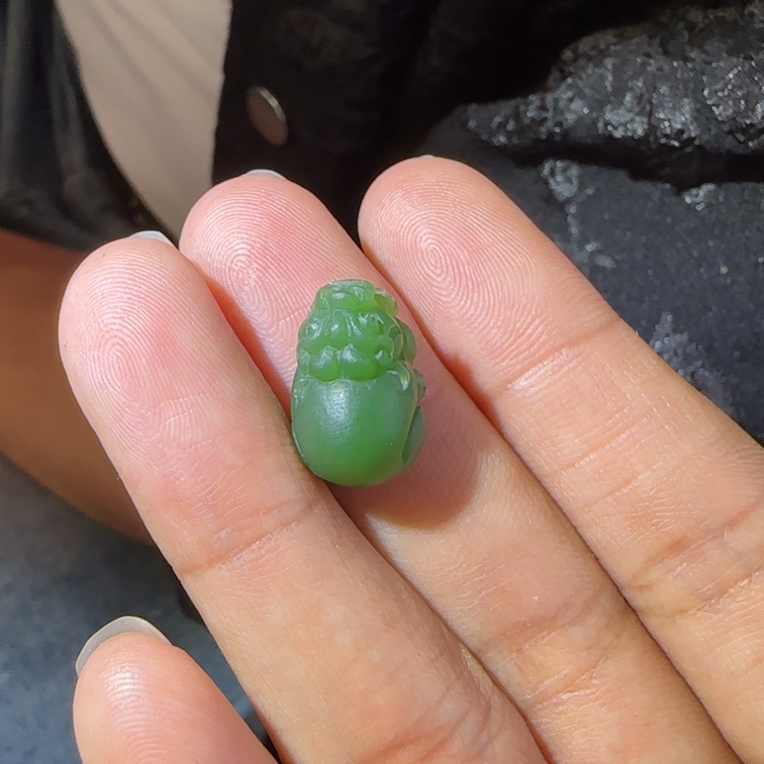 和田玉未镶嵌颈饰定制