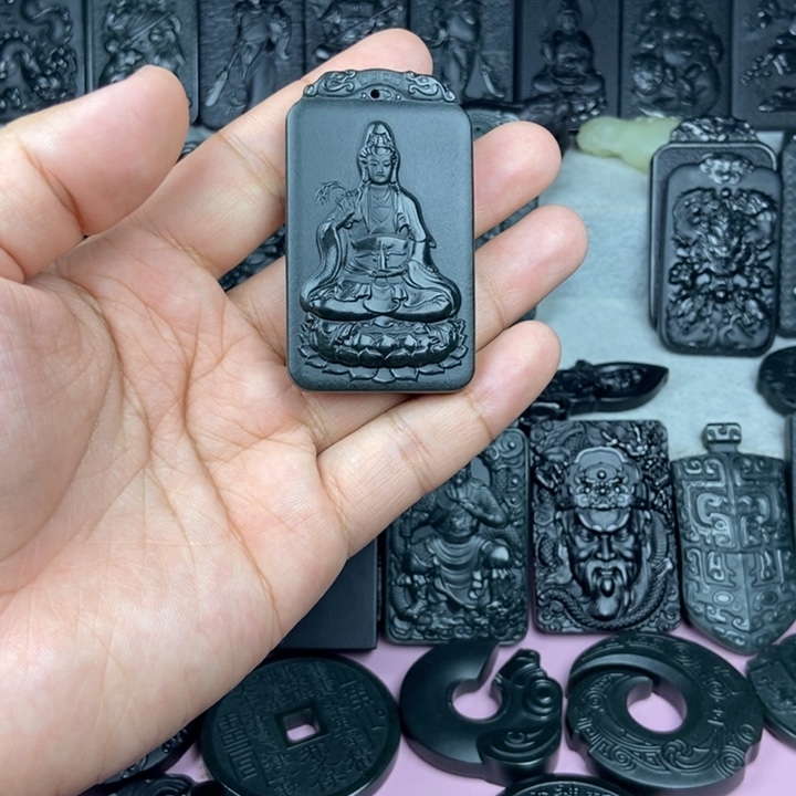 颈饰未镶嵌和田玉天***?