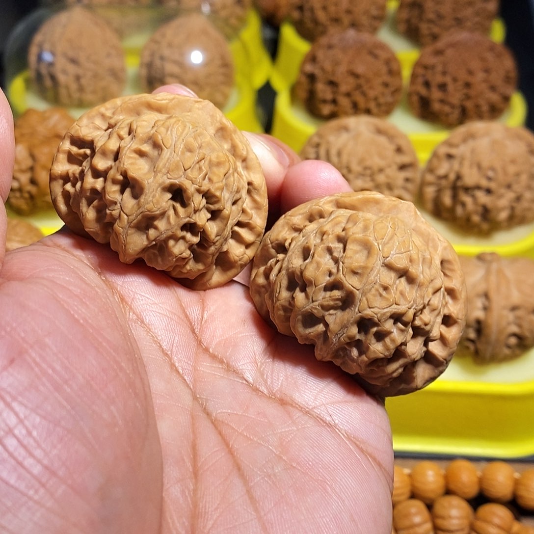 文玩核桃把件43桃心宫灯（全品）