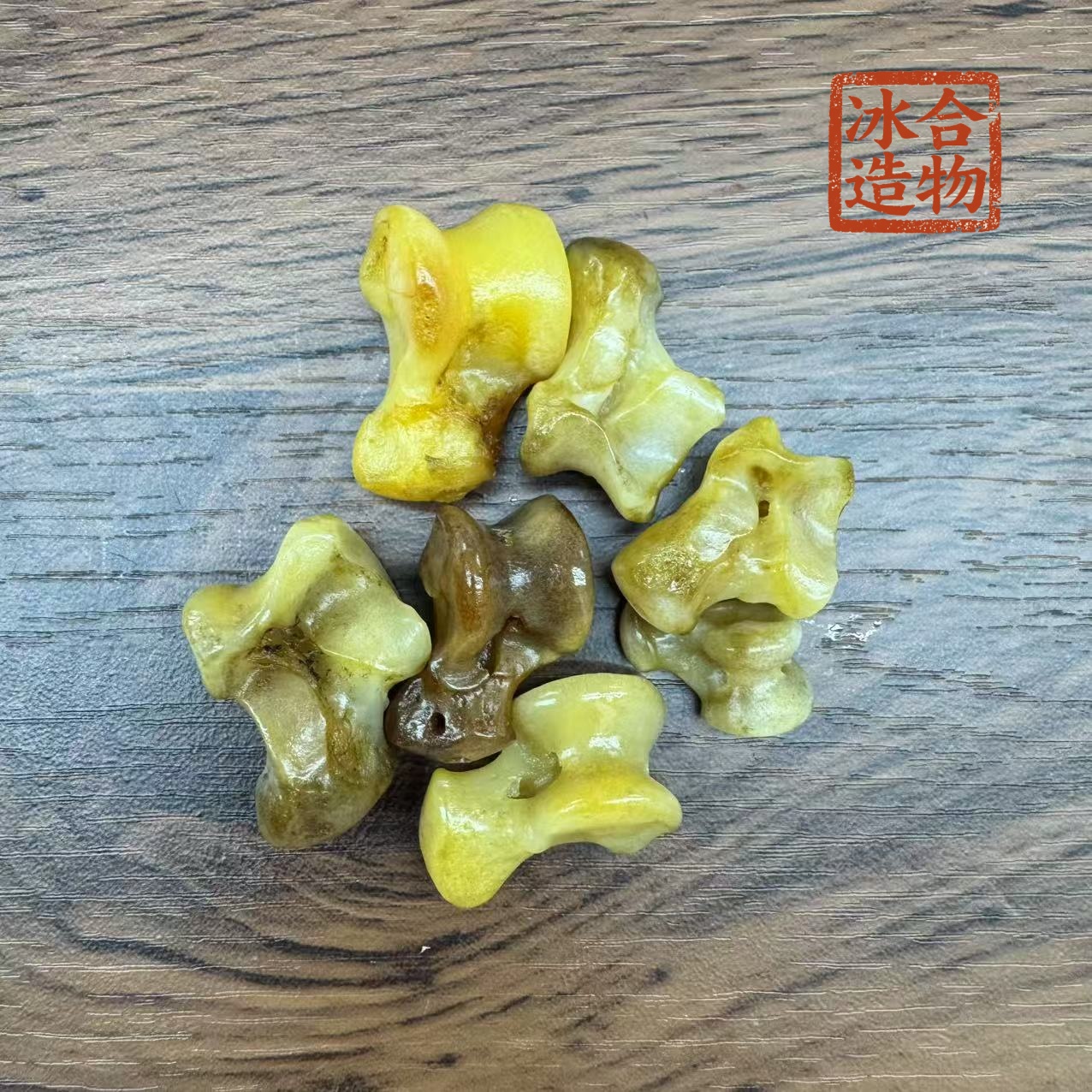 DZ0026  老三指骨单颗多样性发货其一