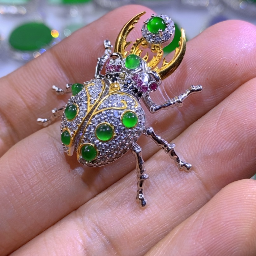 【闪购商品】翡翠挂件银S925镶嵌天然翡翠