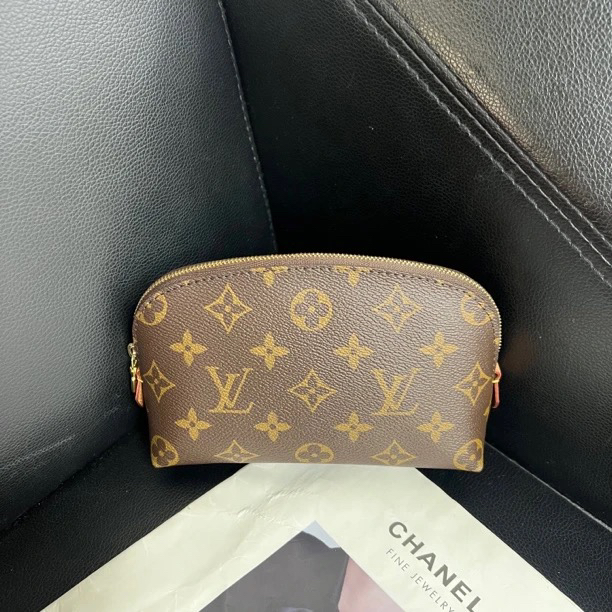 95新 LouisVuitton/路易威登 捐金沉珠/老花mini化妆袋经典