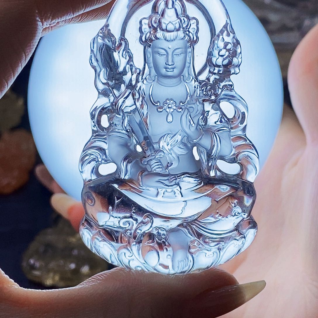 未镶嵌颈饰水晶人****者吊坠