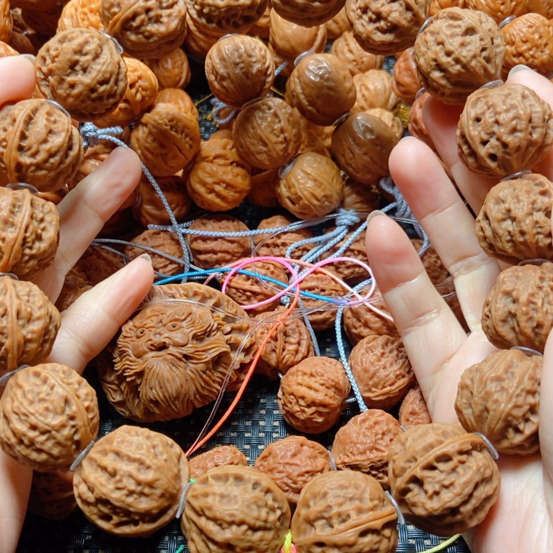 文玩核桃手串八棱