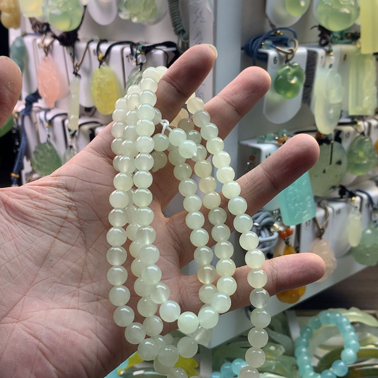 【闪购商品】蛇纹石玉颈饰未镶嵌