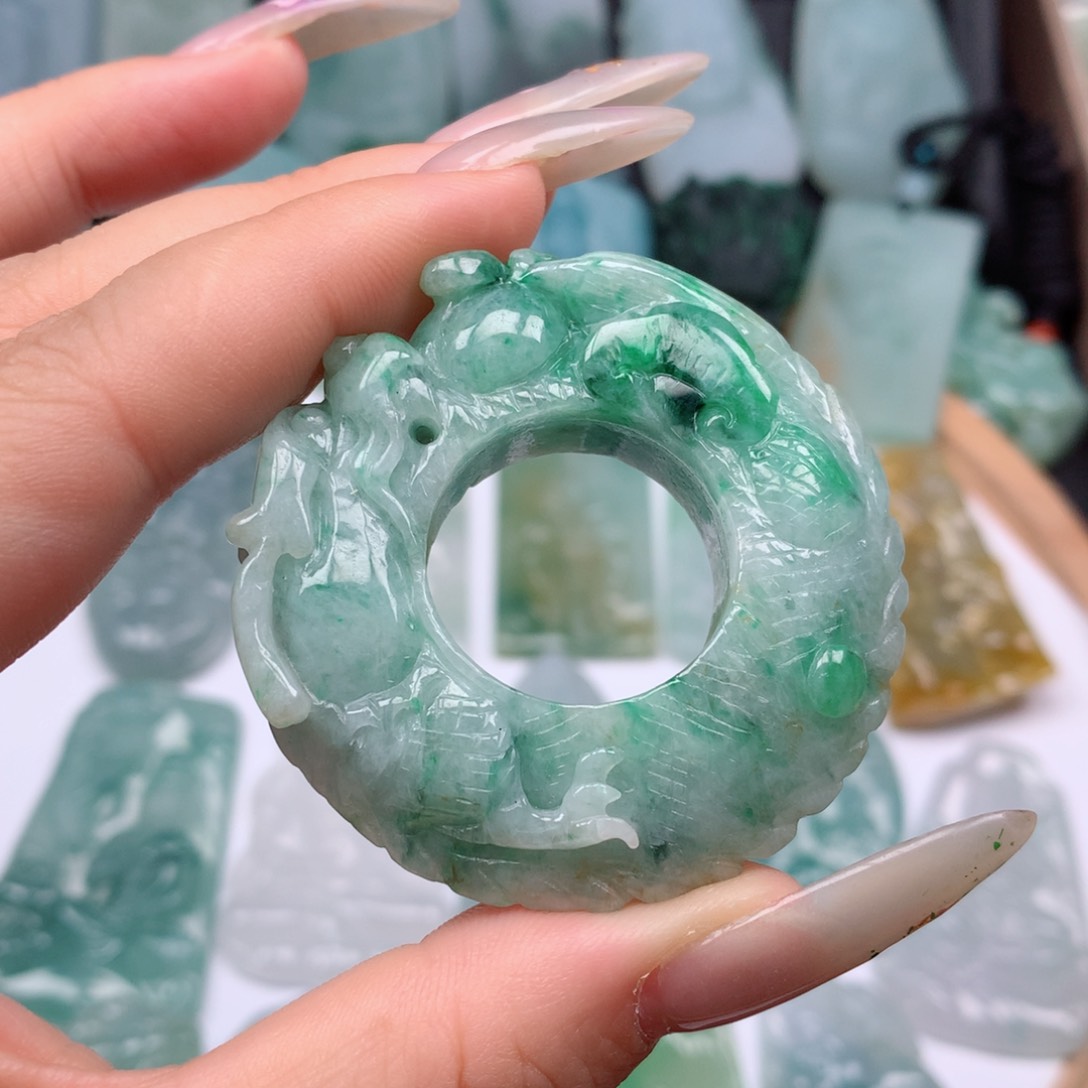 【闪购商品】翡翠颈饰未镶嵌仿古龙扣