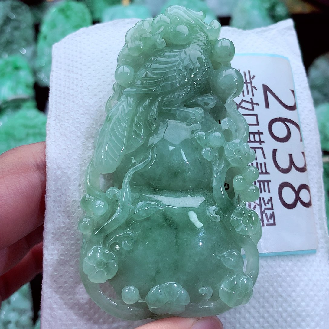 吊坠(不含链)未镶嵌翡翠