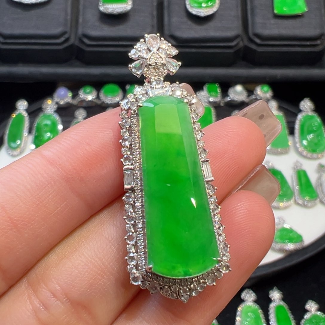 翡翠吊坠(不含链)18K金镶嵌收到货48小时鉴赏期