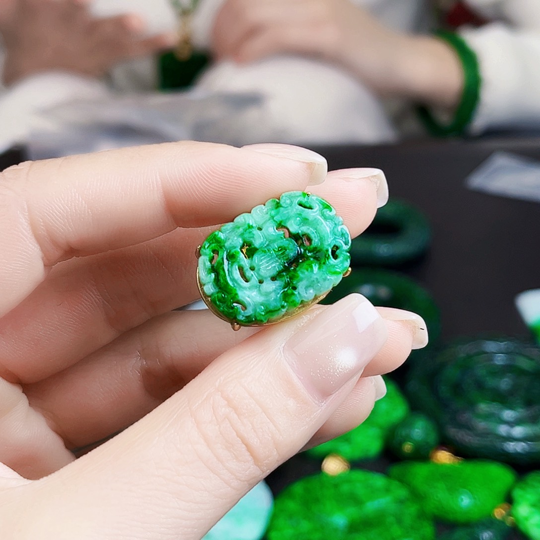 颈饰银S925镶嵌翡翠多样性