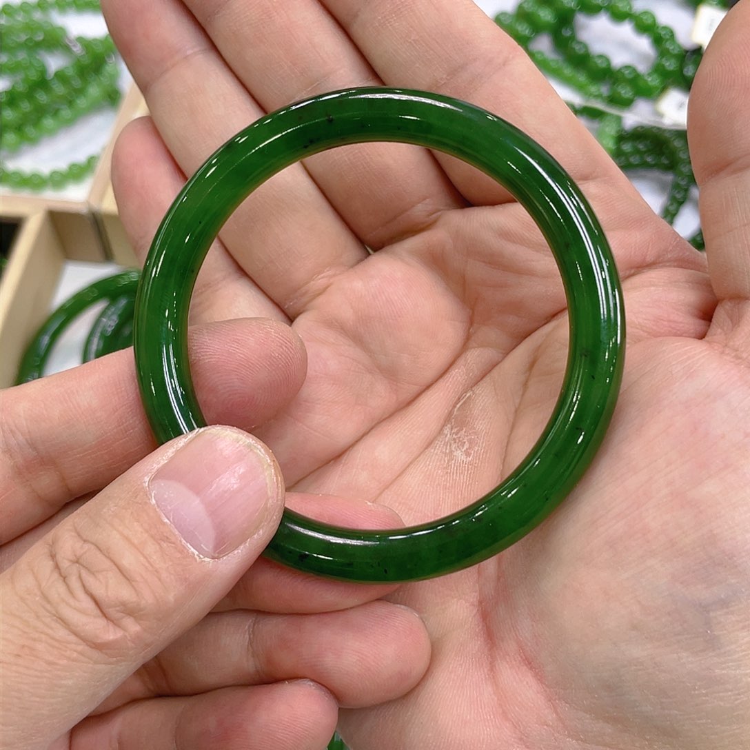 和田玉（碧玉）手镯未镶嵌