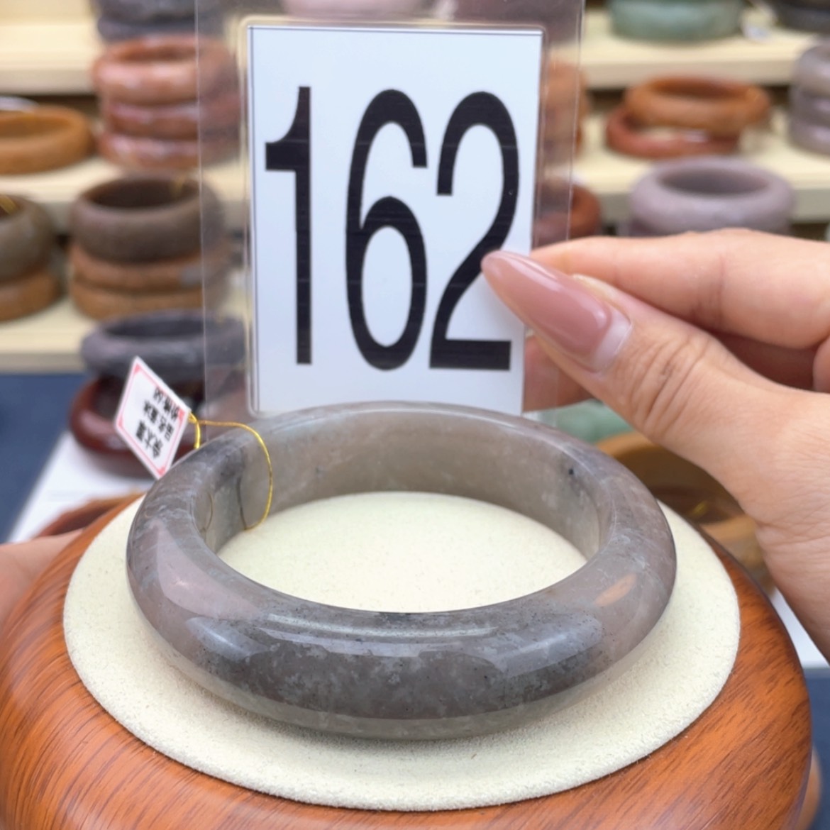 【闪购商品】石英质玉手镯未镶嵌