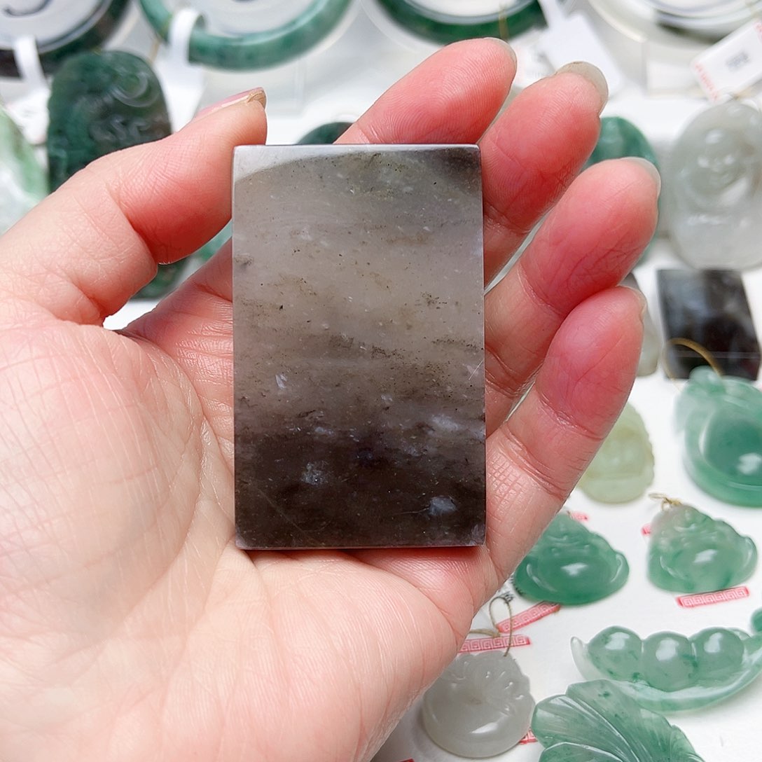 独山玉颈饰未镶嵌