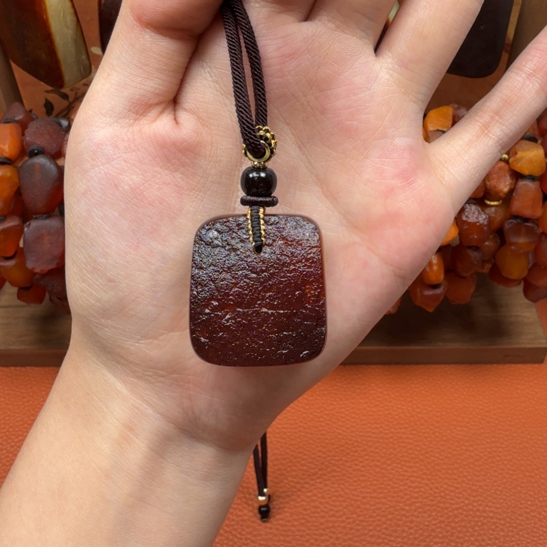 蜜蜡未镶嵌吊坠(赠链)