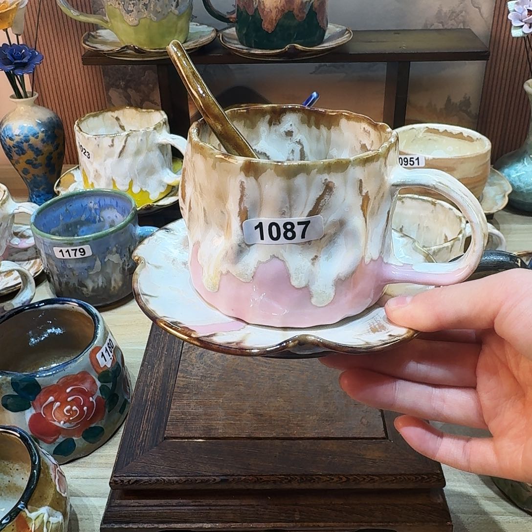 陶瓷摆件哈哈哈哈哈哈哈