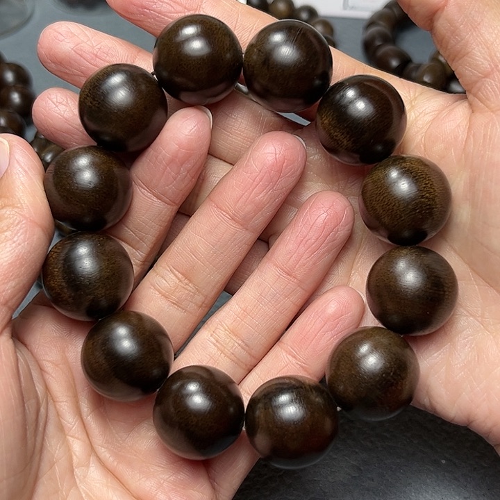 沉香手串?***8白棋玉化