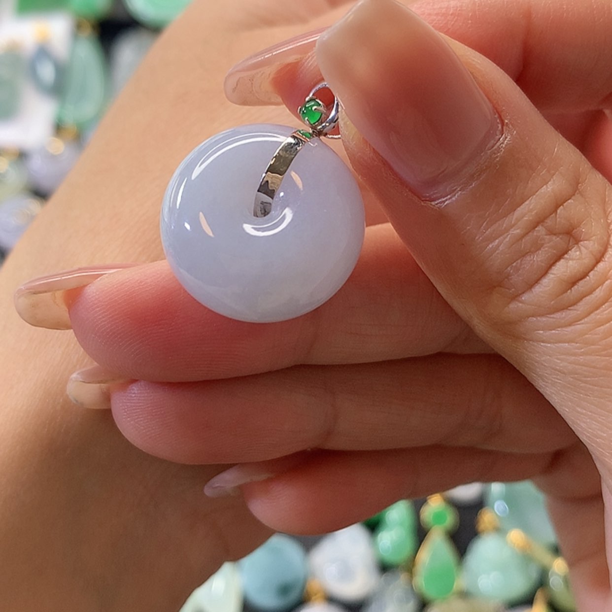 【闪购商品】翡翠吊坠(赠链)18K金镶嵌