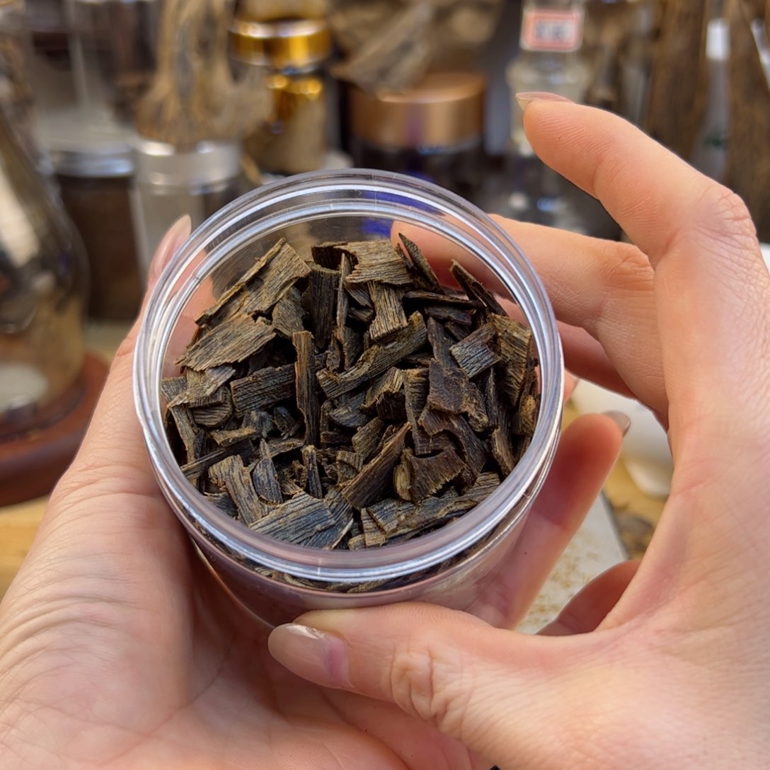 沉香木摆件阳**照奇楠沉香白棋沉水碎料66克