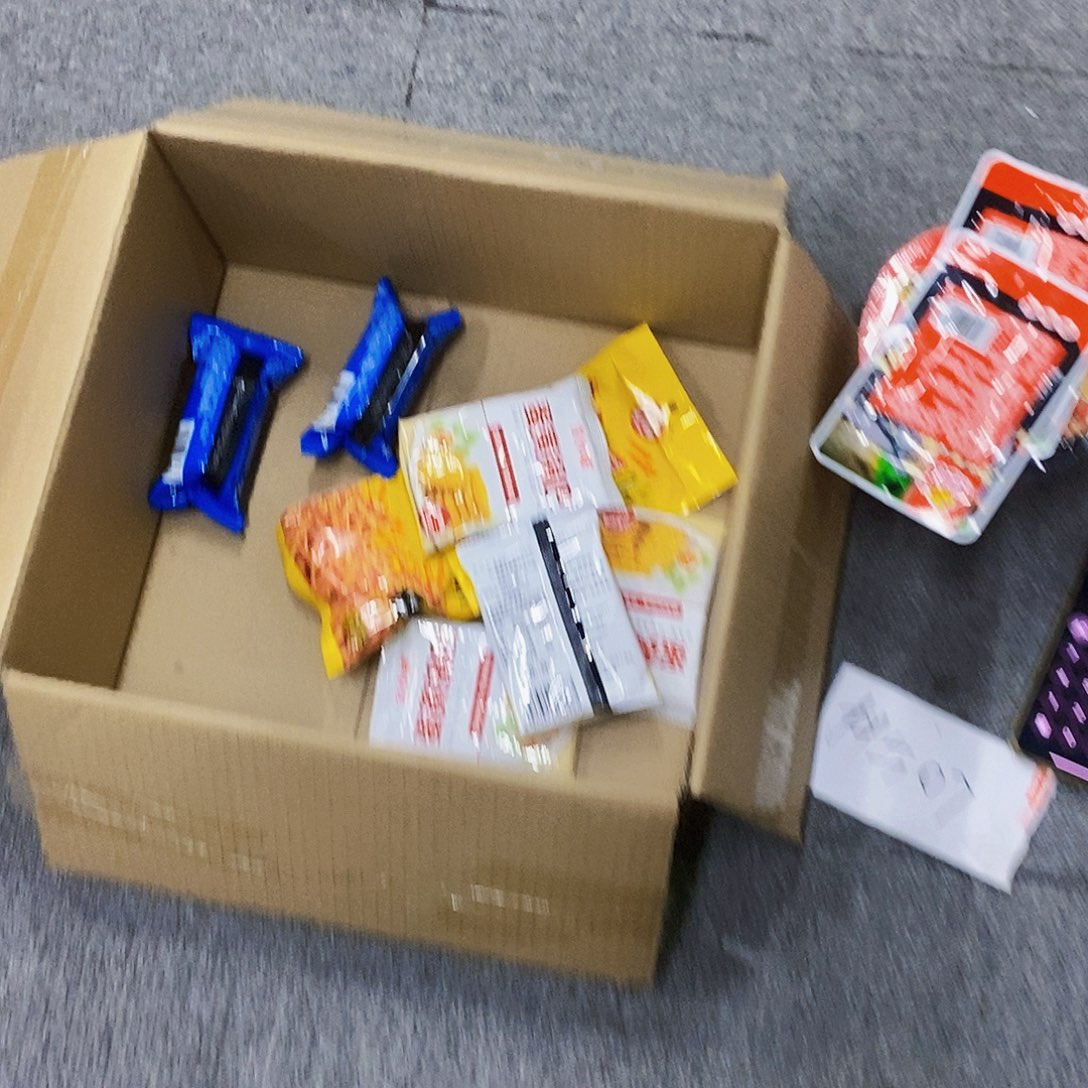 李***子507美味零食大礼包