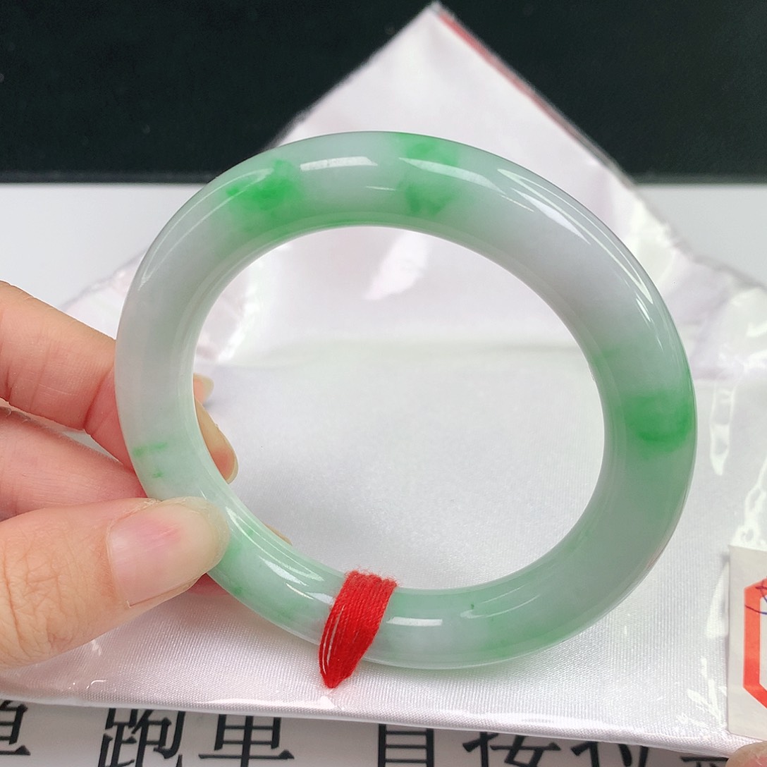 翡翠手镯未镶嵌圆条108
