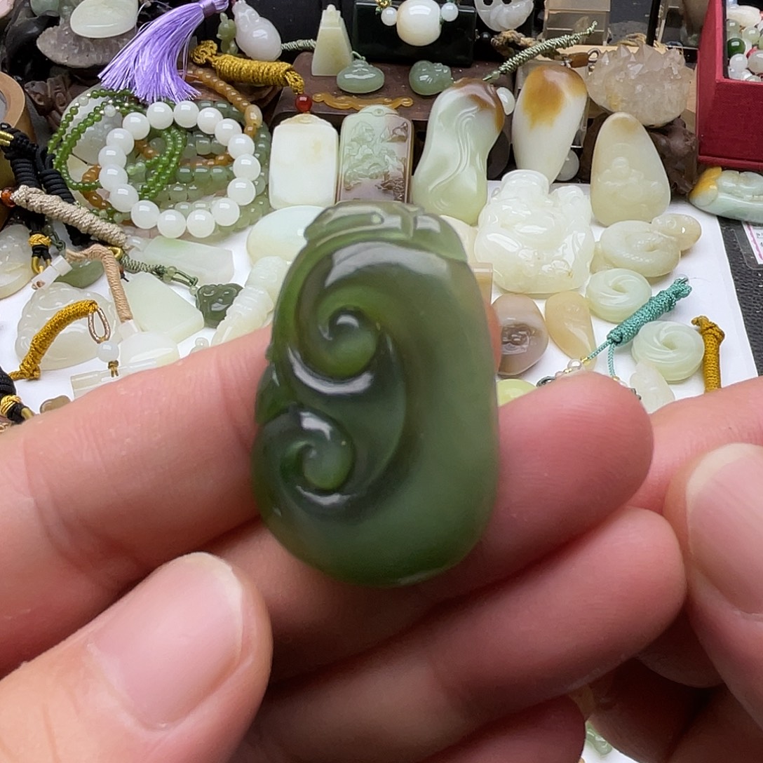 和田玉未镶嵌吊坠(不含链)