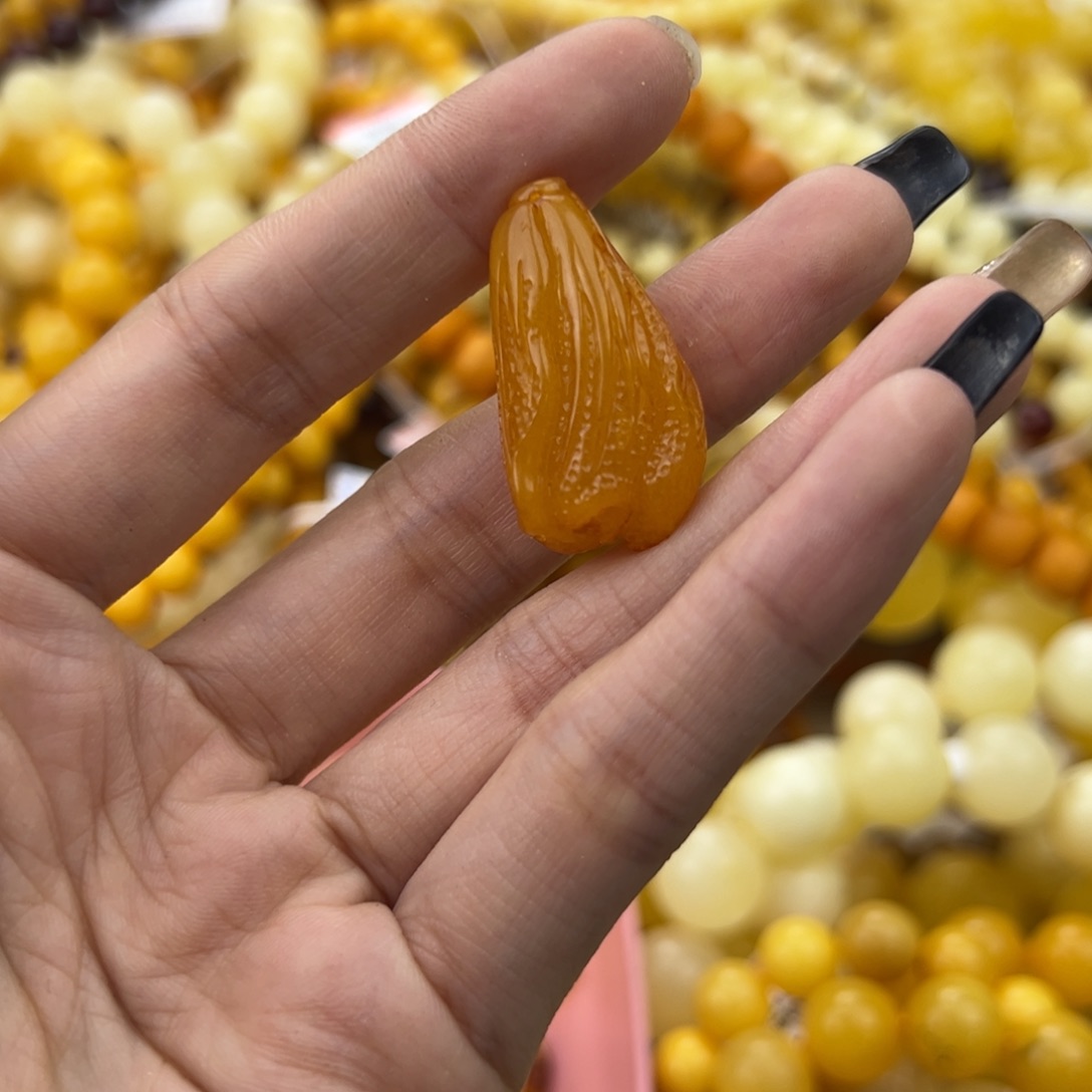 琥珀珠宝奇石未镶嵌
