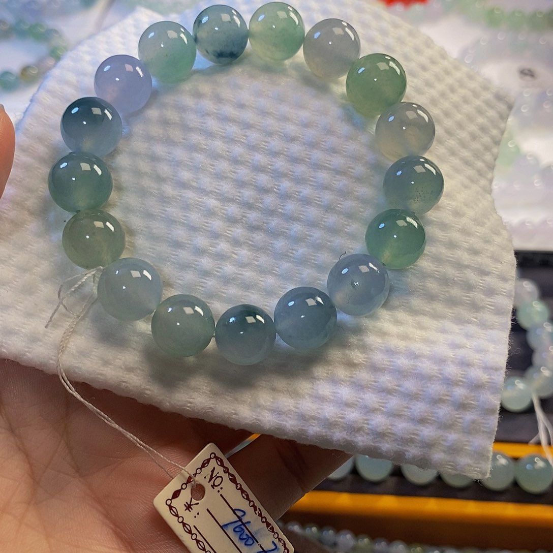 定制翡翠未镶嵌翡翠.