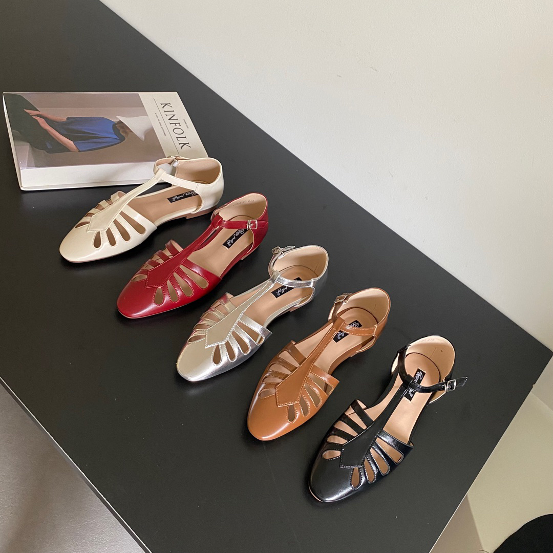 H 1133-20 法式小众红色包头凉鞋女鞋子2025年新款夏季复古配裙子