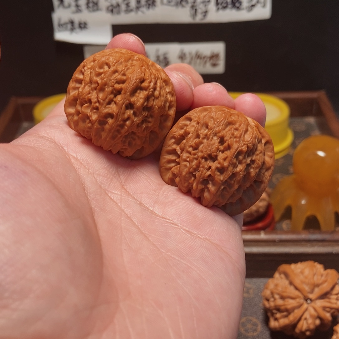 吊坠文玩核桃啦***啦血麒麟