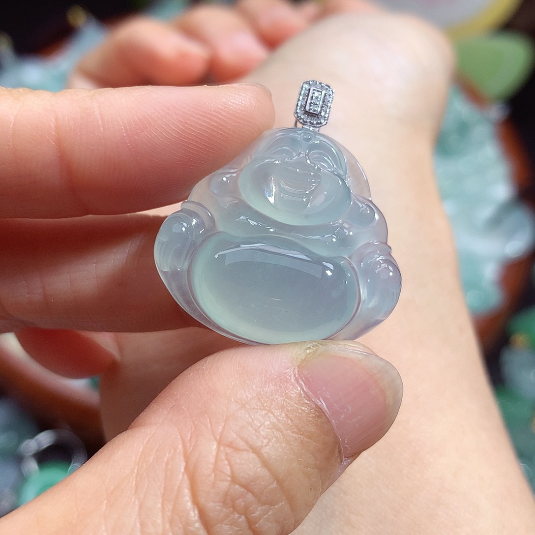 翡翠未镶嵌颈饰佛公