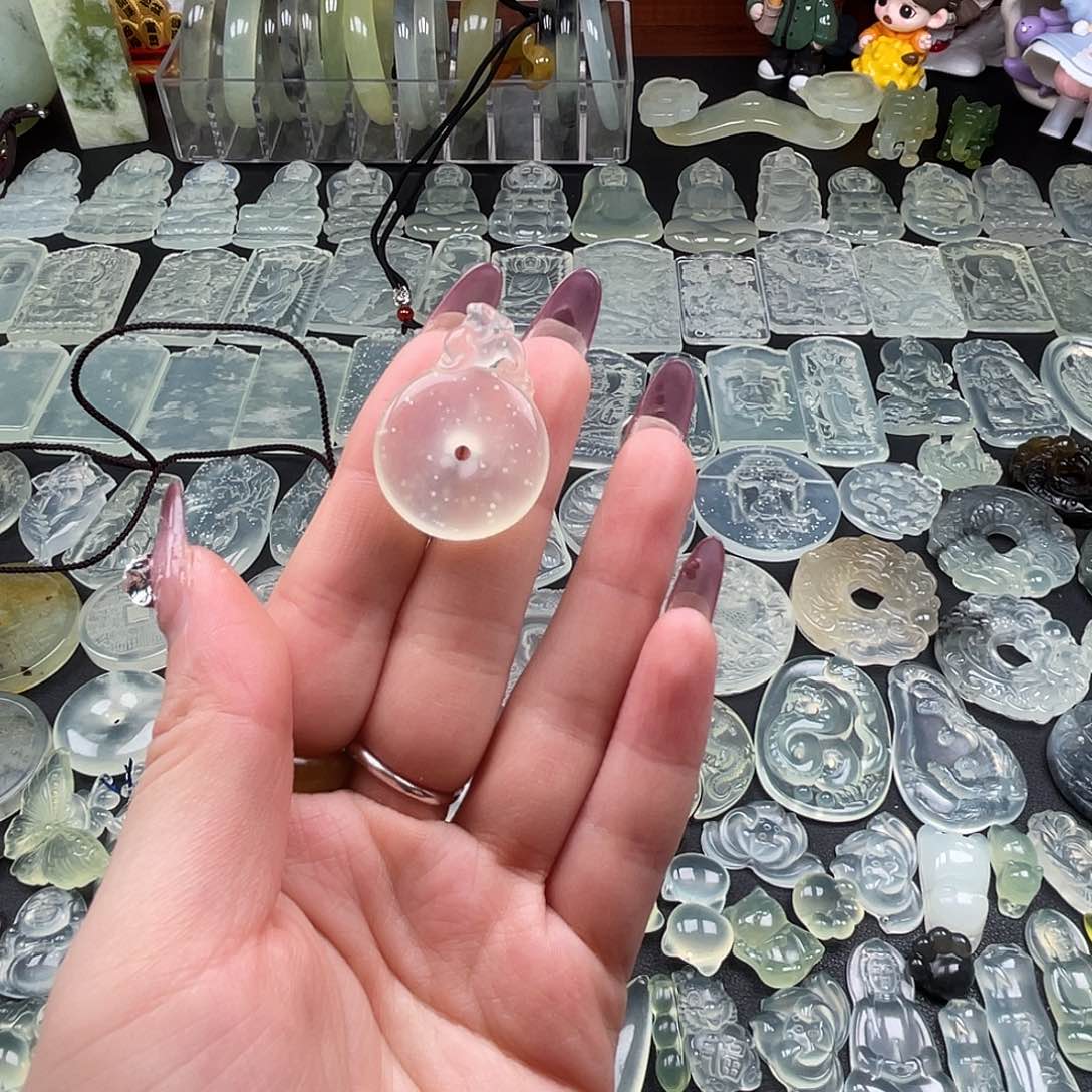 蛇纹石玉吊坠(赠链)未镶嵌