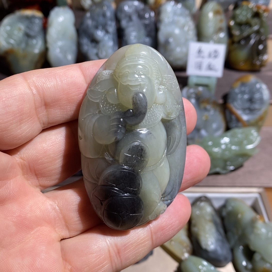 和田玉把件未镶嵌挪**林