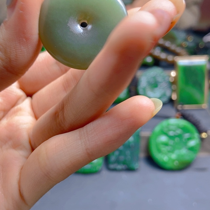 未镶嵌和田玉珠宝半成品